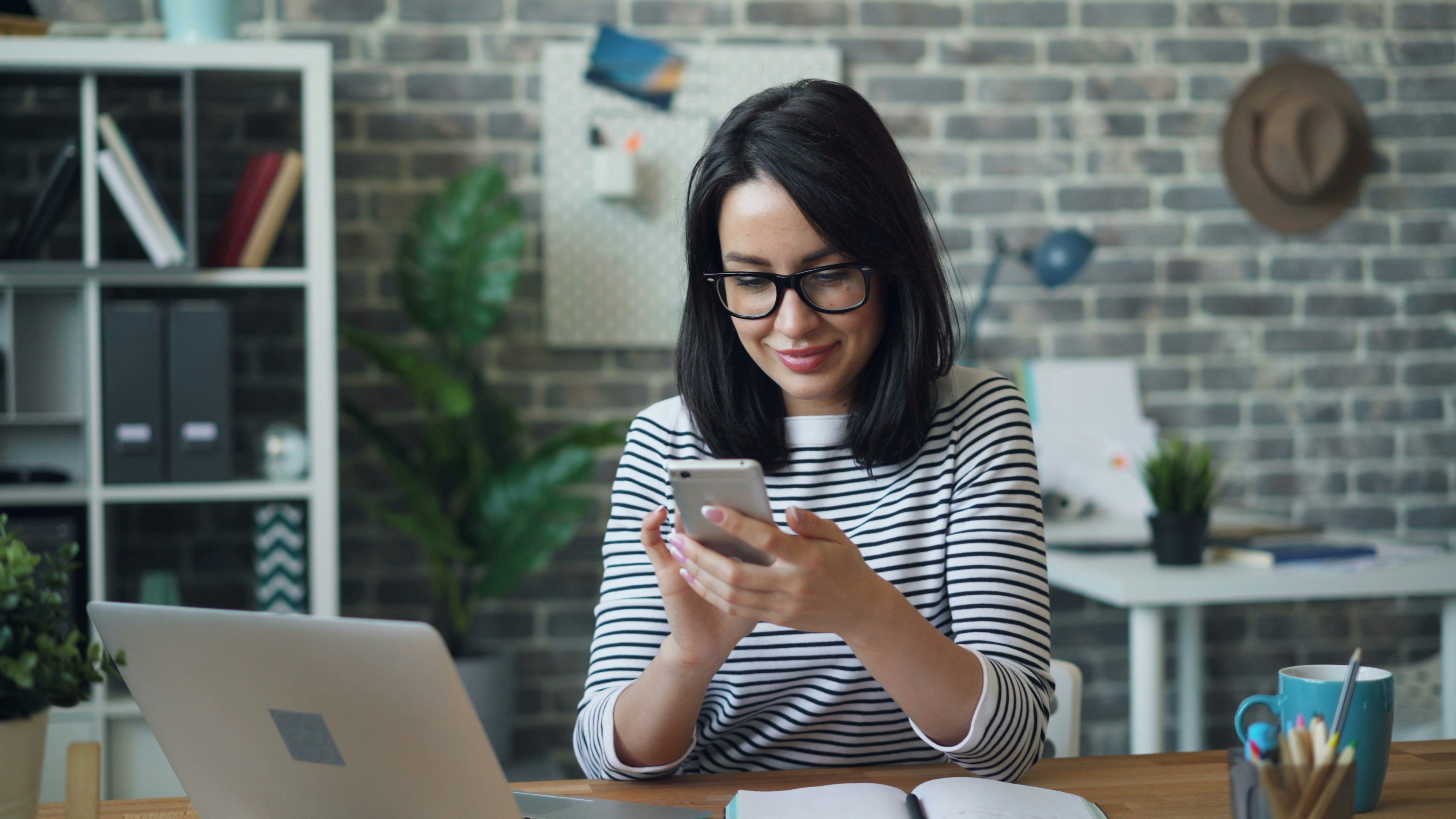 Customer unified journey on different devices